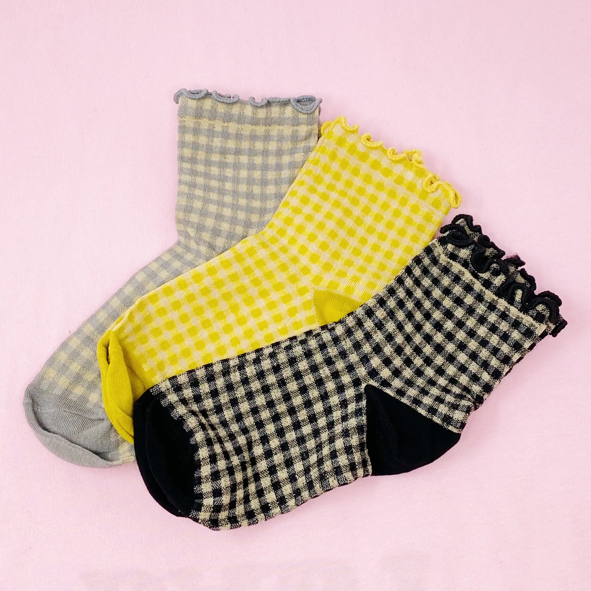 Ruffled Edge Gingham Sock Set