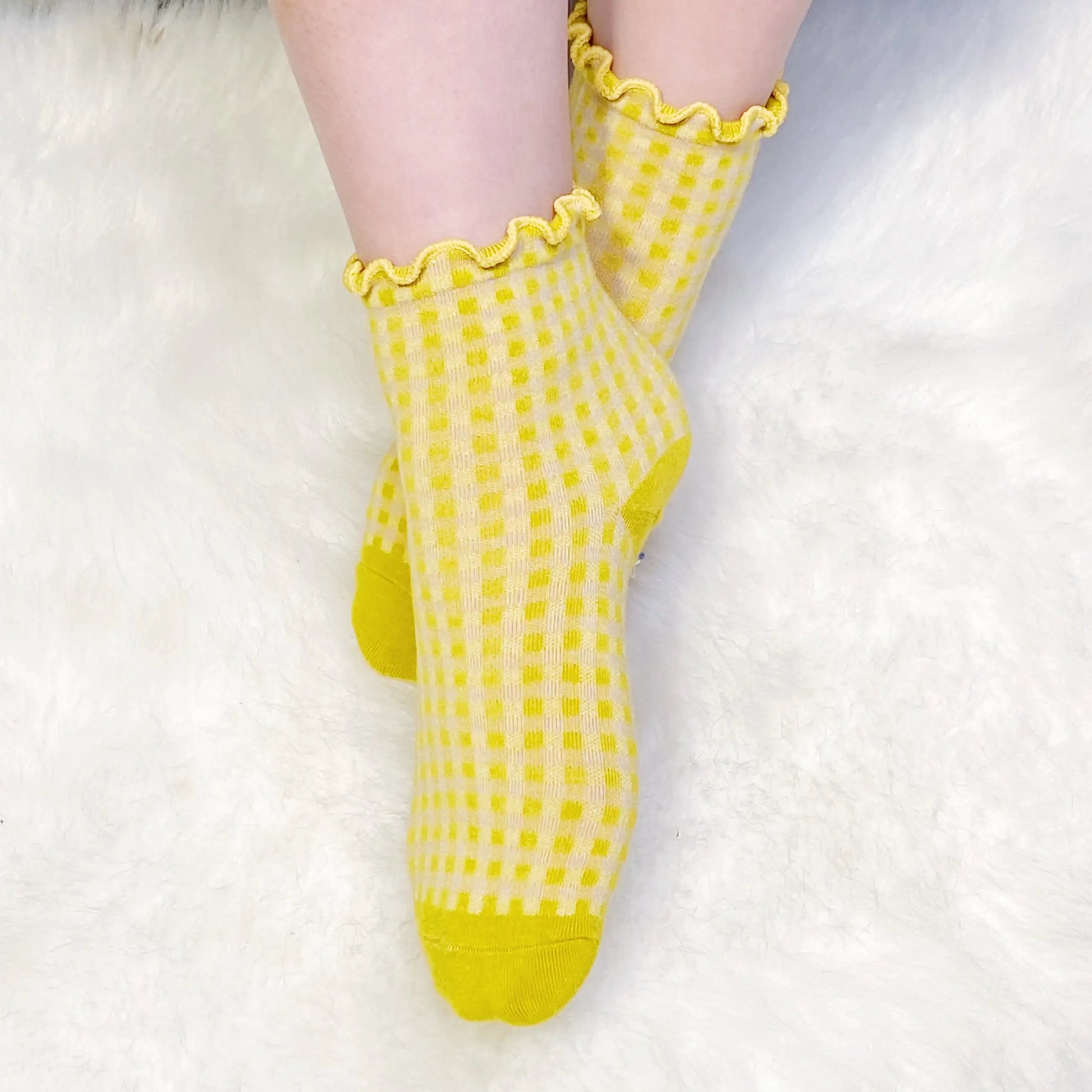 Ruffled Edge Gingham Sock Set